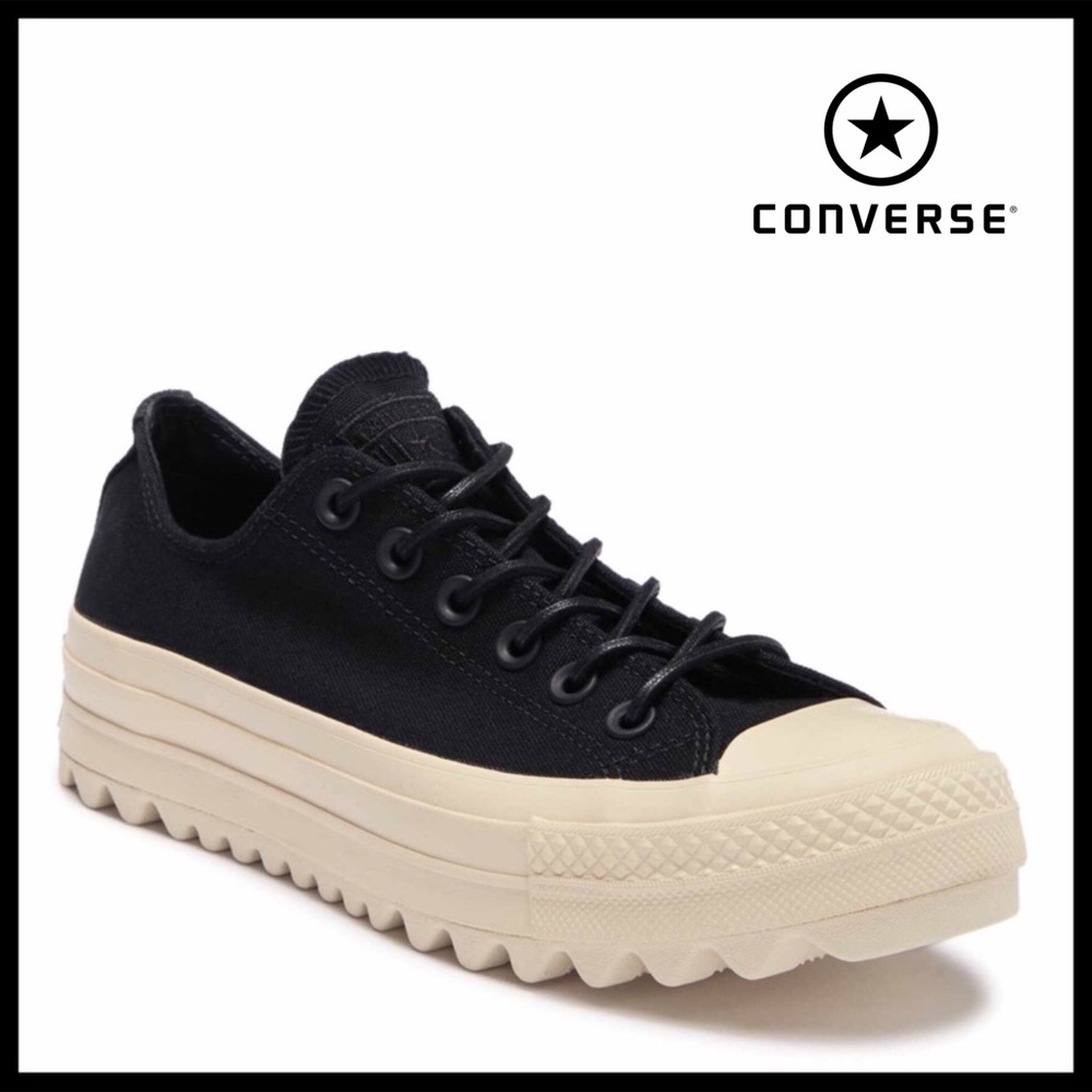CONVERSE BLACK PLATFORM LOW TOP CHUCKS SNEAKERS - Picture 1 of 8